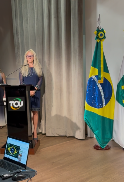 Claudia Cataldi apresenta lançamento de norma da ABNT no Tribunal de Contas da União