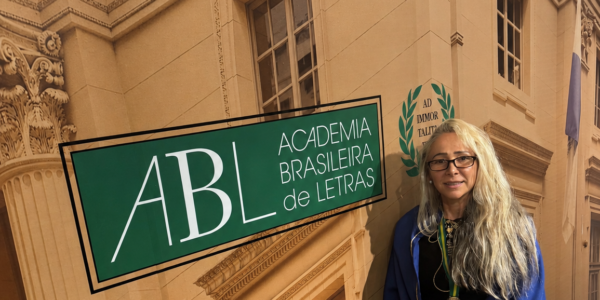 Claudia Cataldi recebe medalha da Academia Brasileira de Letras